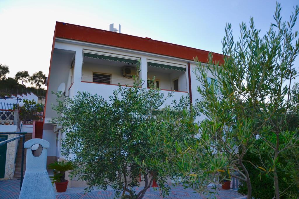 B&B Il Giardino Stellato В'єсте Екстер'єр фото